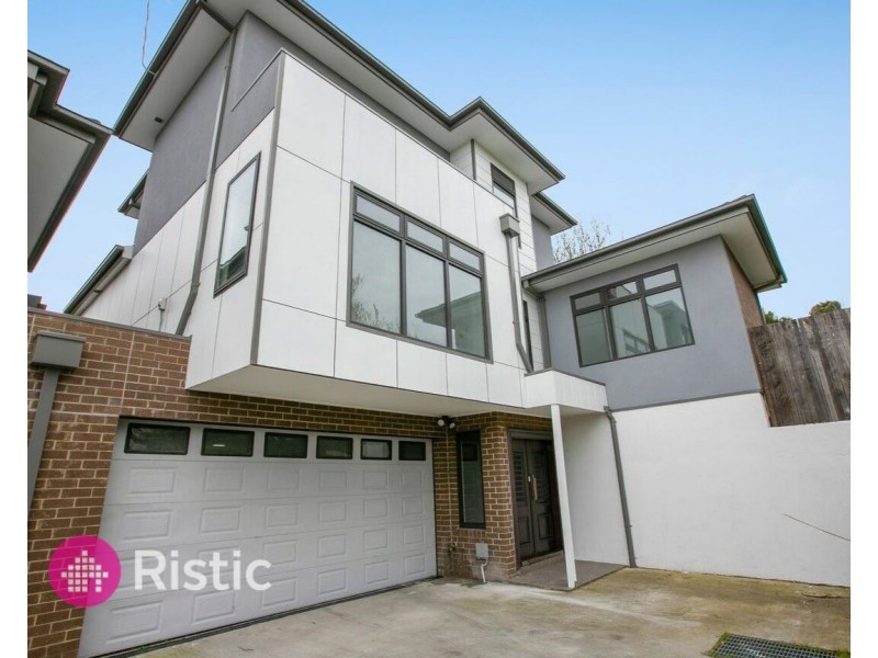 3/2 Wilkinson, Reservoir VIC 3073