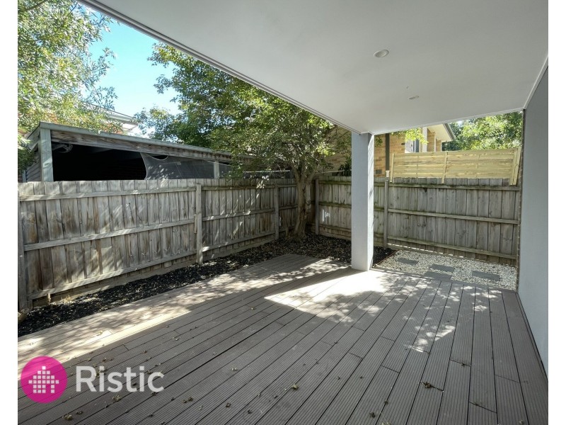 3/2 Wilkinson, Reservoir VIC 3073