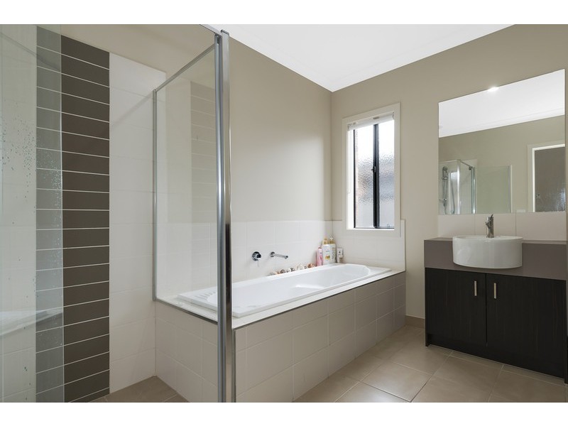 31 Nundroo Crescent, Wollert VIC 3750