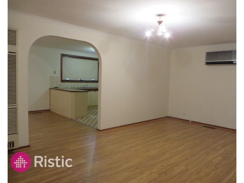 54 Hurlstone Crescent, Mill Park VIC 3082