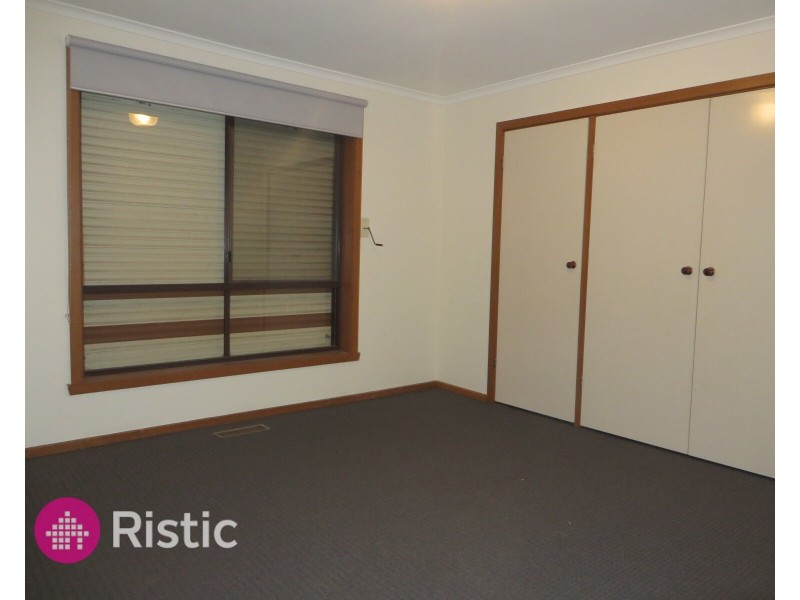 54 Hurlstone Crescent, Mill Park VIC 3082