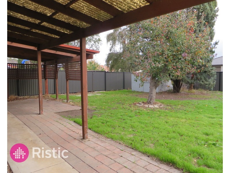 54 Hurlstone Crescent, Mill Park VIC 3082