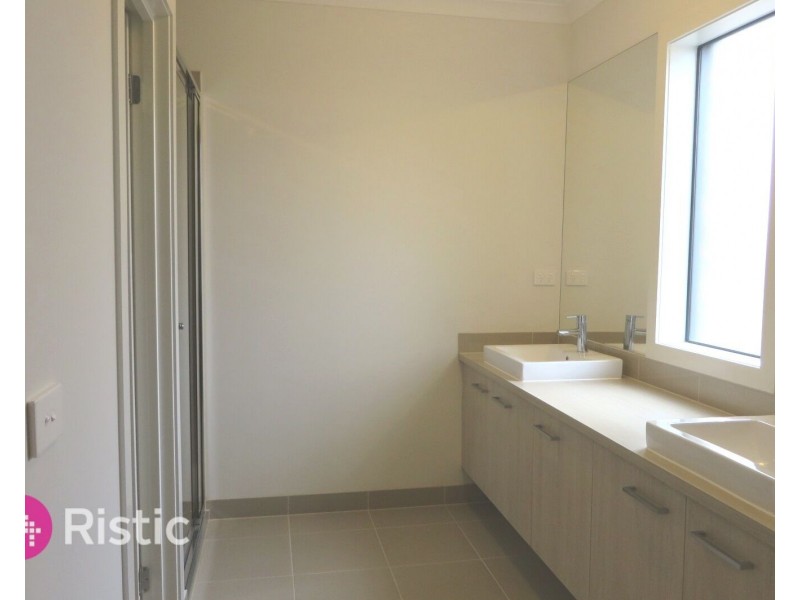 33 Sligo Street, Doreen VIC 3754