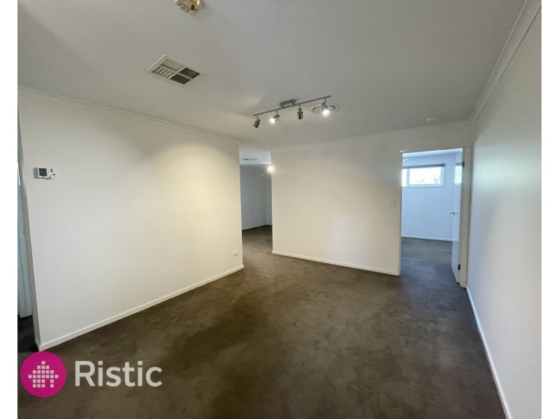 13 Langvale Court, Mill Park VIC 3082