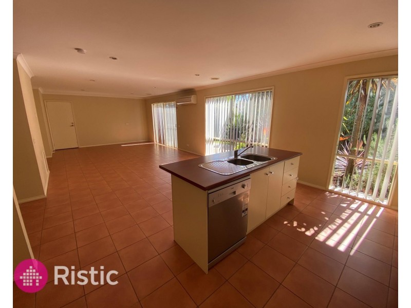 2 Province Grove, Doreen VIC 3754