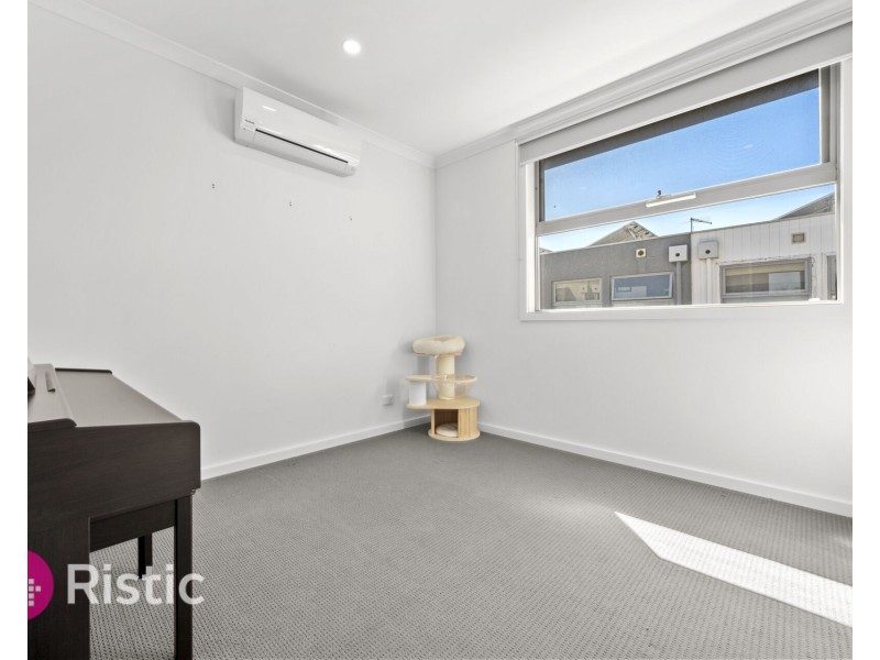 10/11 Riverside Drive, South Morang VIC 3752