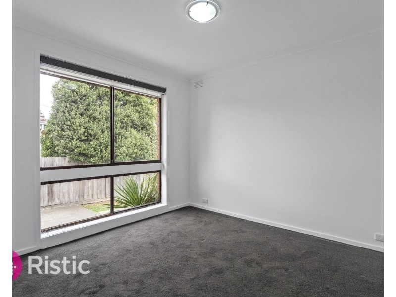 1/18 Duffy Street, Reservoir VIC 3073