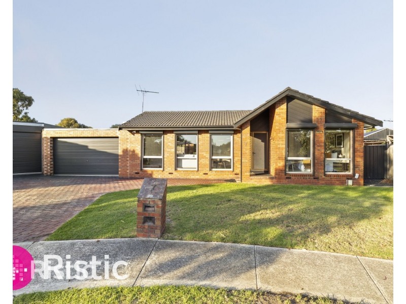 7 Wallace Place, Mill Park VIC 3082