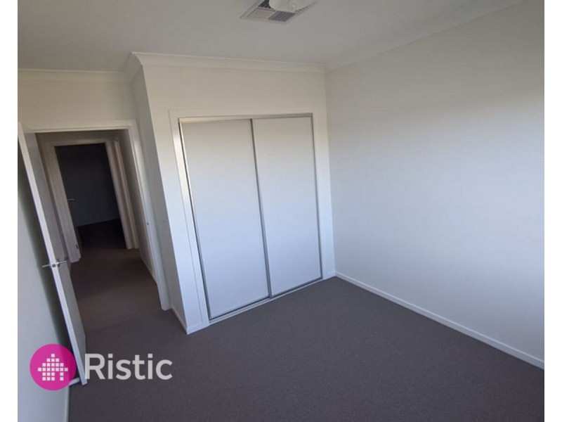 8 Binap Road, Epping VIC 3076