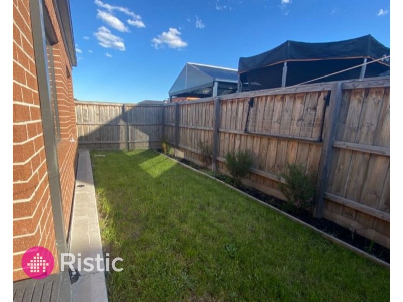 8 Binap Road, Epping VIC 3076