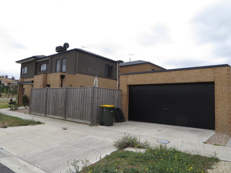 284 The Lakes Boulevard, South Morang VIC 3752