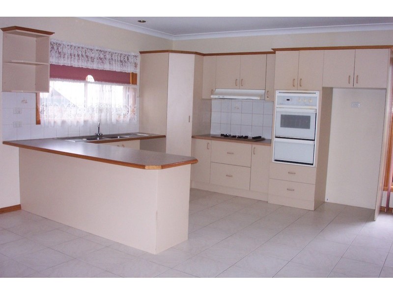 23 Friendship Avenue, Mill Park VIC 3082