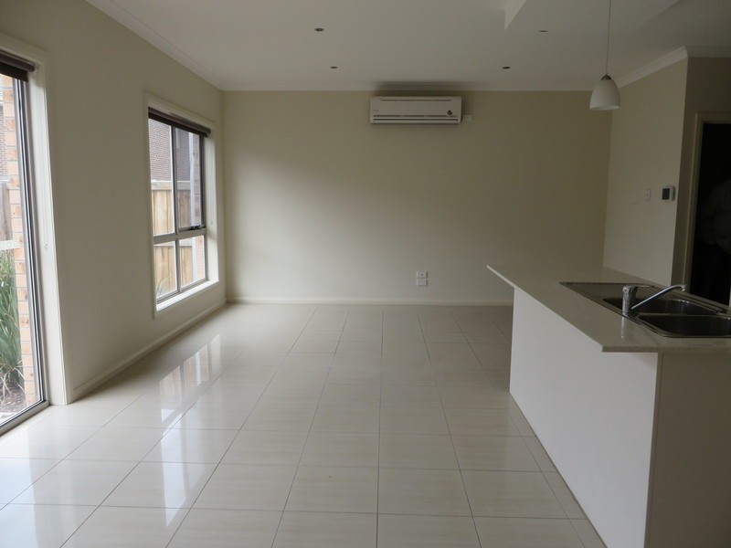 3 Mecklenburg Close, Epping VIC 3076