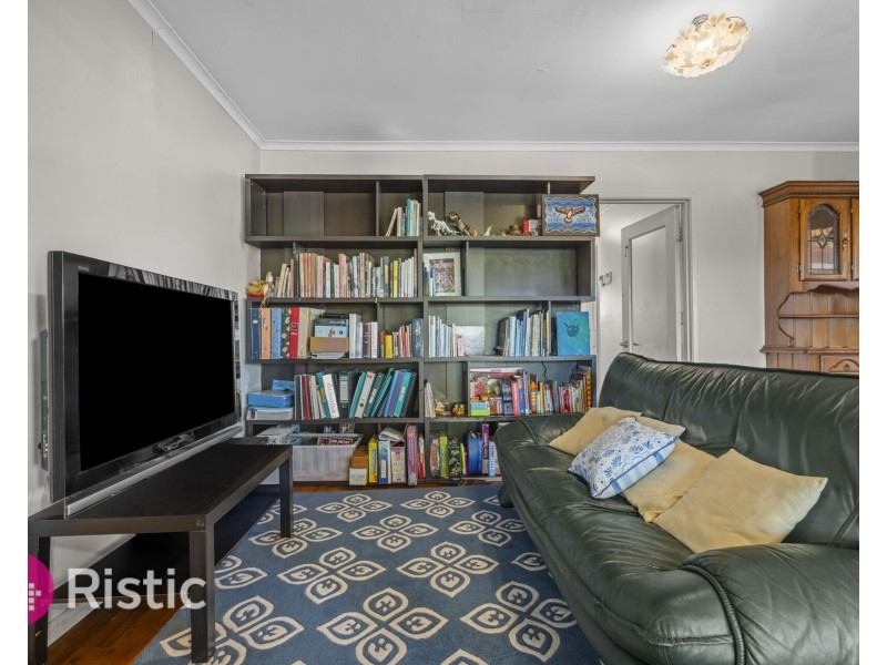 18 Darebin Drive, Thomastown VIC 3074