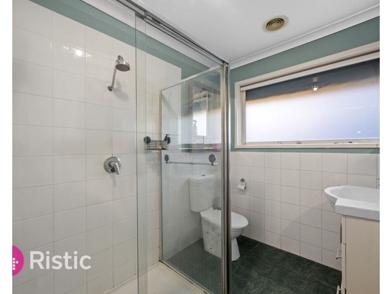 18 Darebin Drive, Thomastown VIC 3074