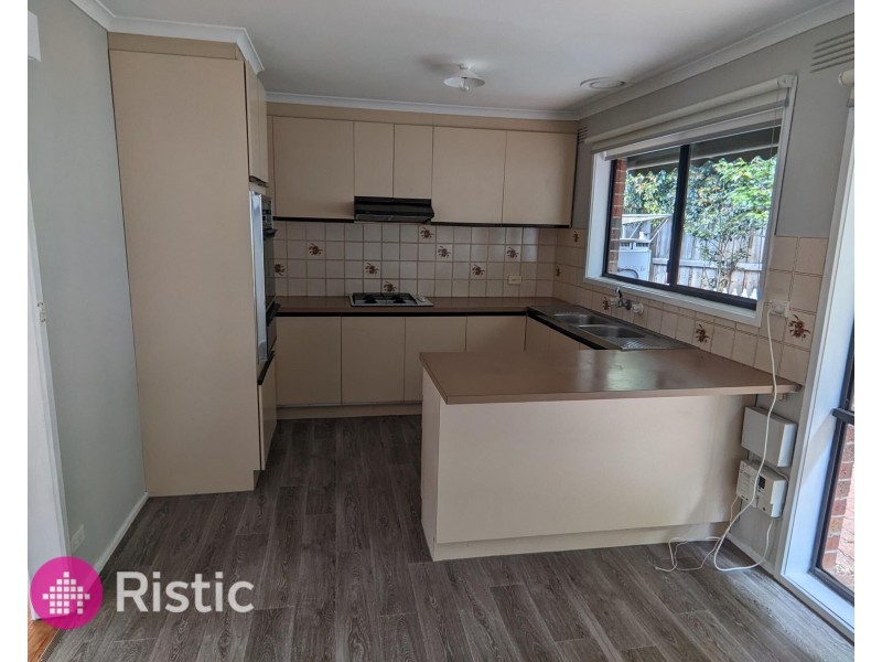 2/37-39 Cuthbert Drive, Mill Park VIC 3082