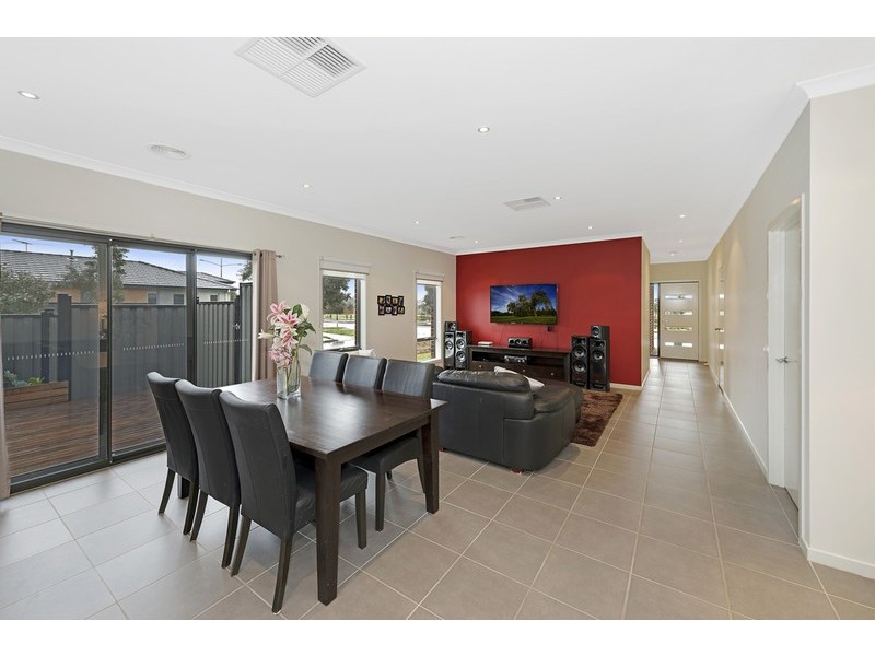 66 Pine Park Drive, Wollert VIC 3750