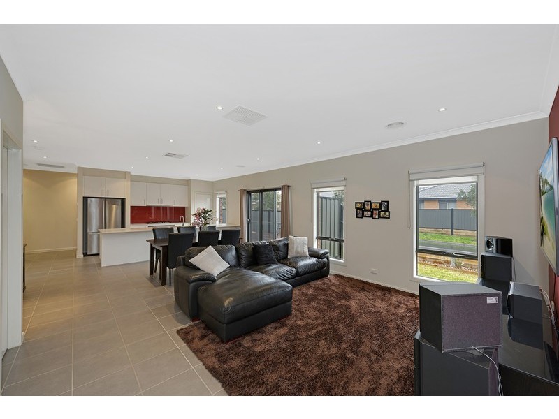 66 Pine Park Drive, Wollert VIC 3750