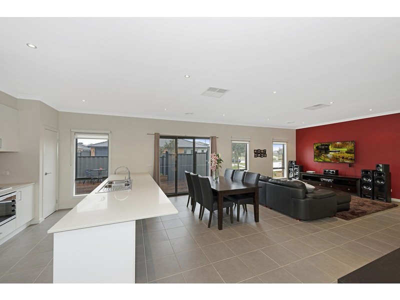 66 Pine Park Drive, Wollert VIC 3750