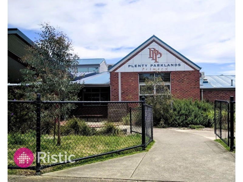 2/13 Mirbelia Crescent, Mill Park VIC 3082