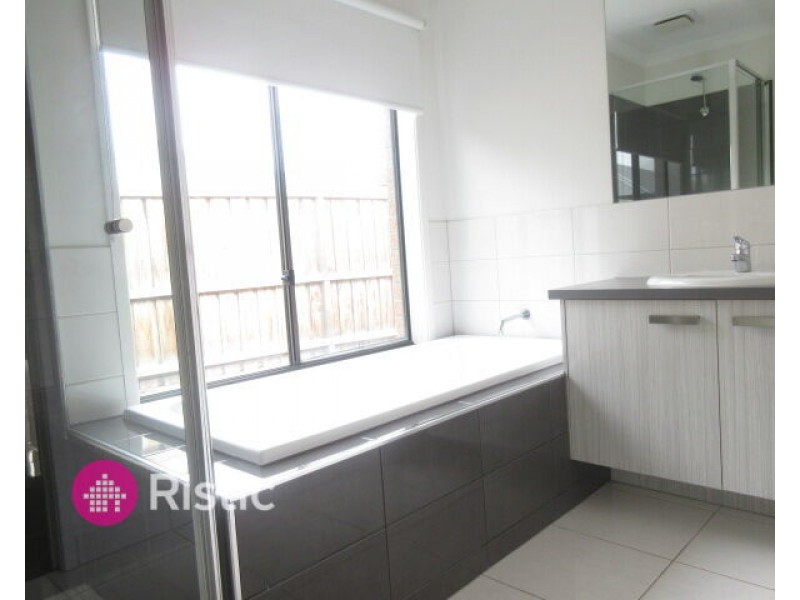 32 Maremma Drive, Mernda VIC 3754