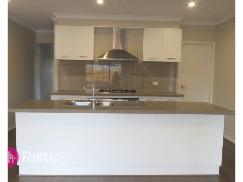 41 Newington Parade, Mernda VIC 3754