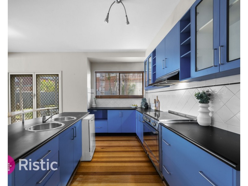 1 Woodlands Grove, Bundoora VIC 3083