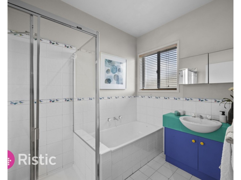 1 Woodlands Grove, Bundoora VIC 3083