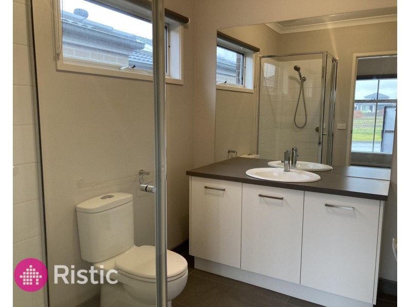 48 Beresford Road, Wollert VIC 3750