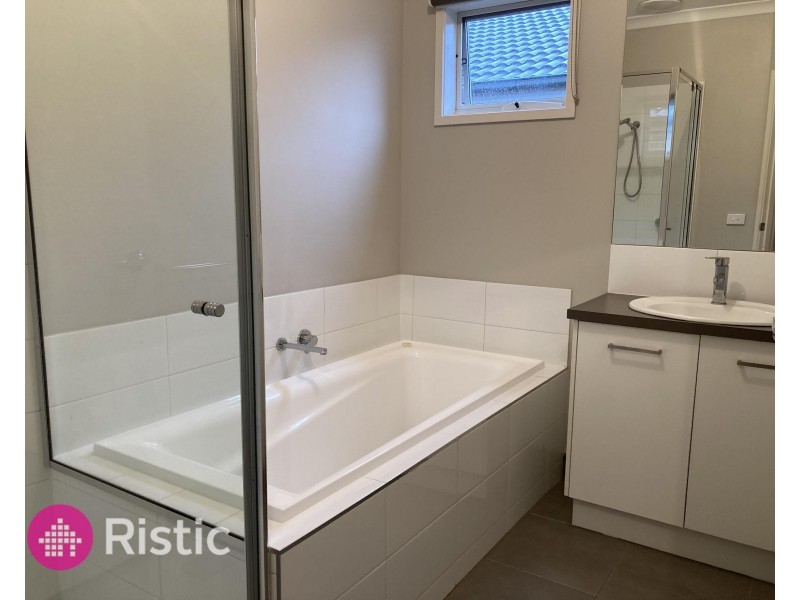 48 Beresford Road, Wollert VIC 3750