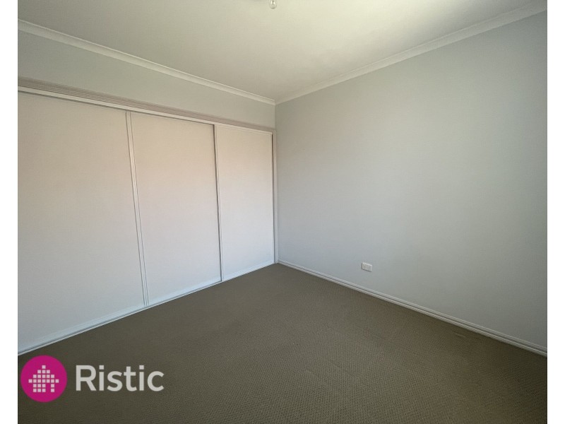 1 Capes Court, Mill Park VIC 3082