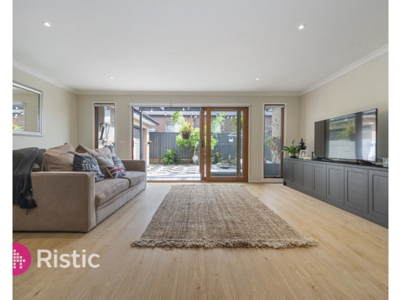 10 Etherington Drive, Mernda VIC 3754