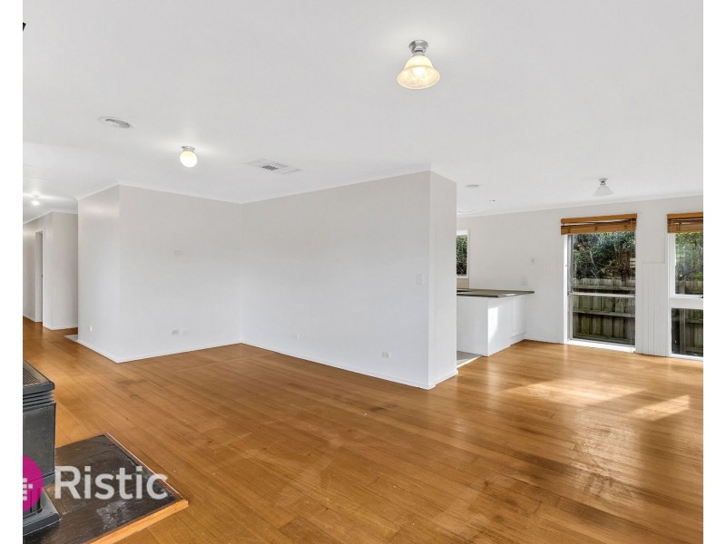 29 Macmeikan Street, Whittlesea VIC 3757