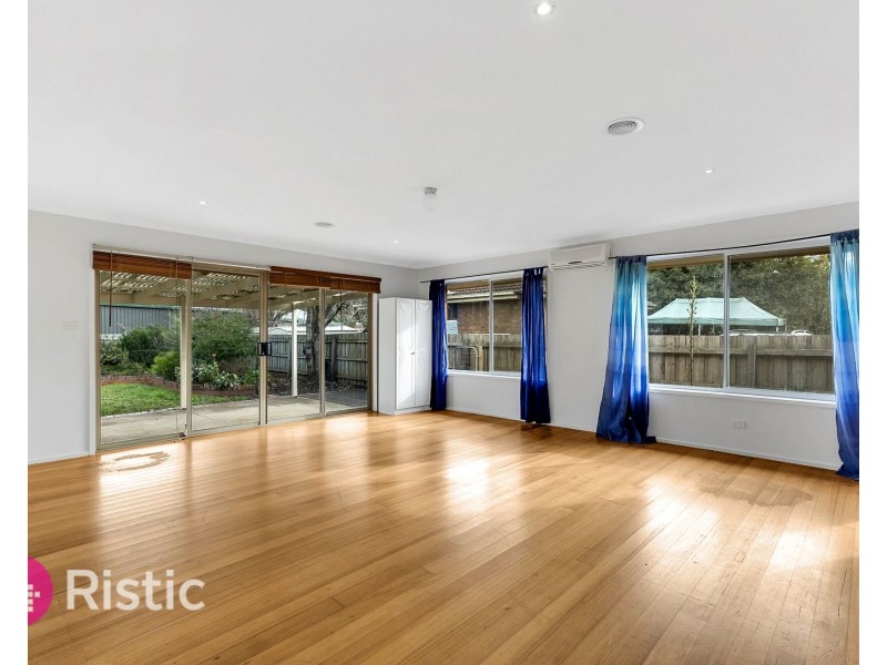 29 Macmeikan Street, Whittlesea VIC 3757
