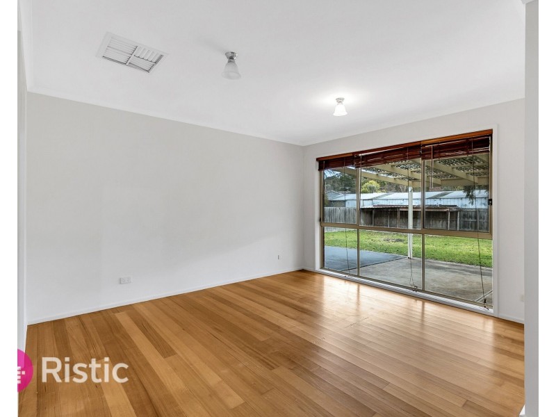 29 Macmeikan Street, Whittlesea VIC 3757