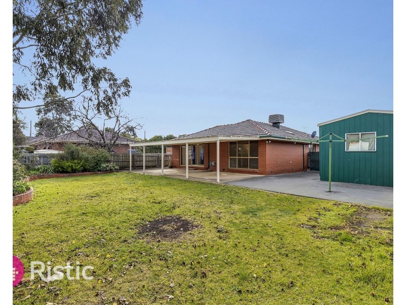 29 Macmeikan Street, Whittlesea VIC 3757