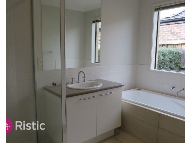 34 San Sisto Green, Mernda VIC 3754