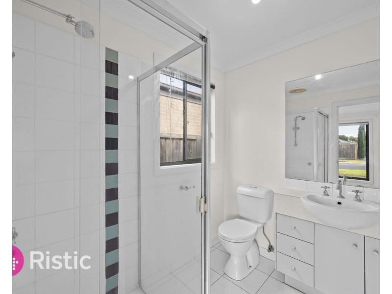 27 Laurence Way, Tarneit VIC 3029