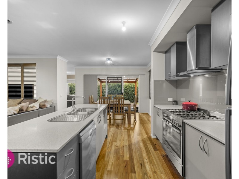 16 Kilburnie Drive, Mernda VIC 3754