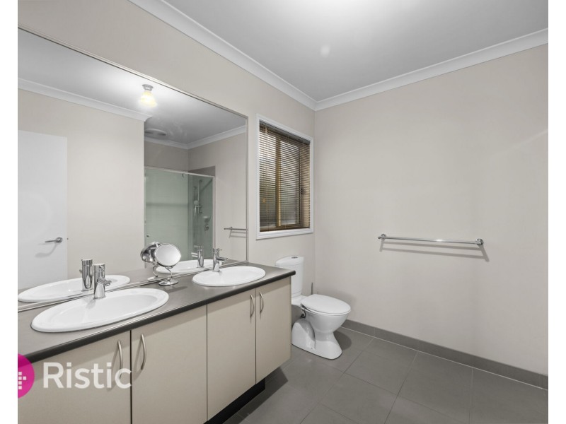 16 Kilburnie Drive, Mernda VIC 3754