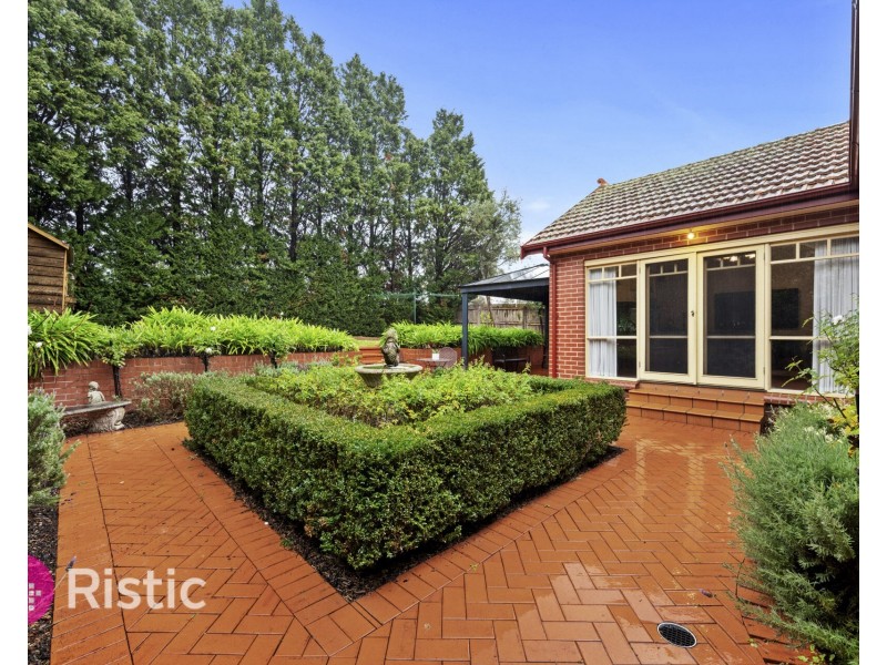 29 Hillrise Court, Mill Park VIC 3082