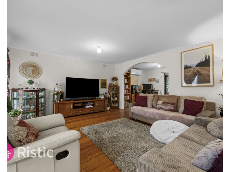 85 Cabernet Crescent, Bundoora VIC 3083