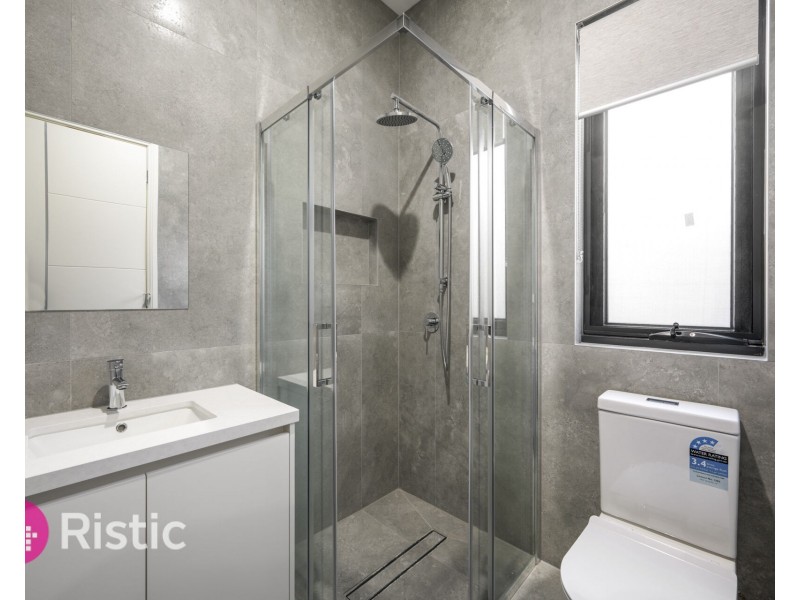 4 Valetta Street, Mickleham VIC 3064