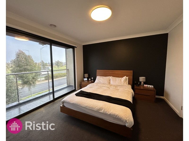 49 Albion Crescent, Mickleham VIC 3064