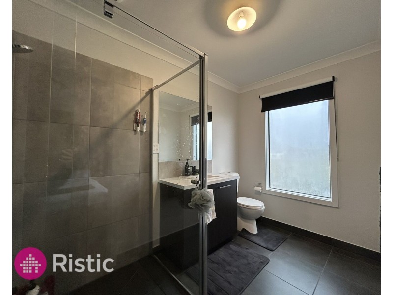 49 Albion Crescent, Mickleham VIC 3064