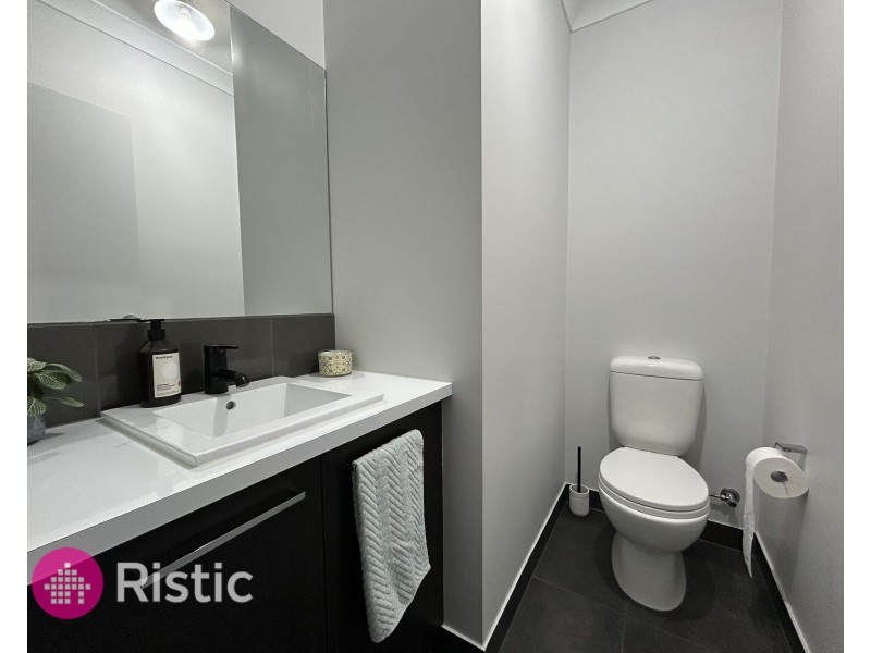 49 Albion Crescent, Mickleham VIC 3064