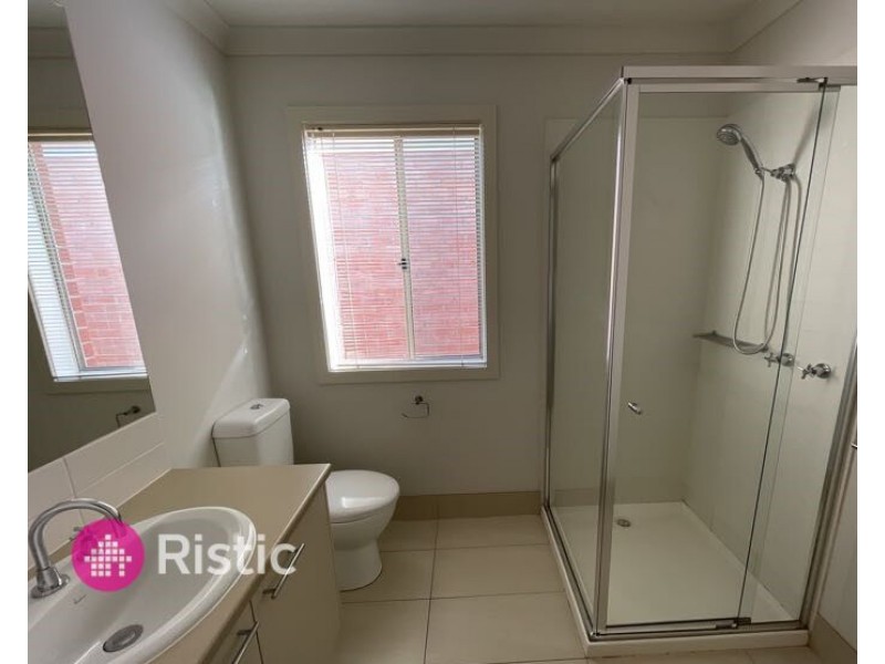 11 Cortona Grange, Mernda VIC 3754