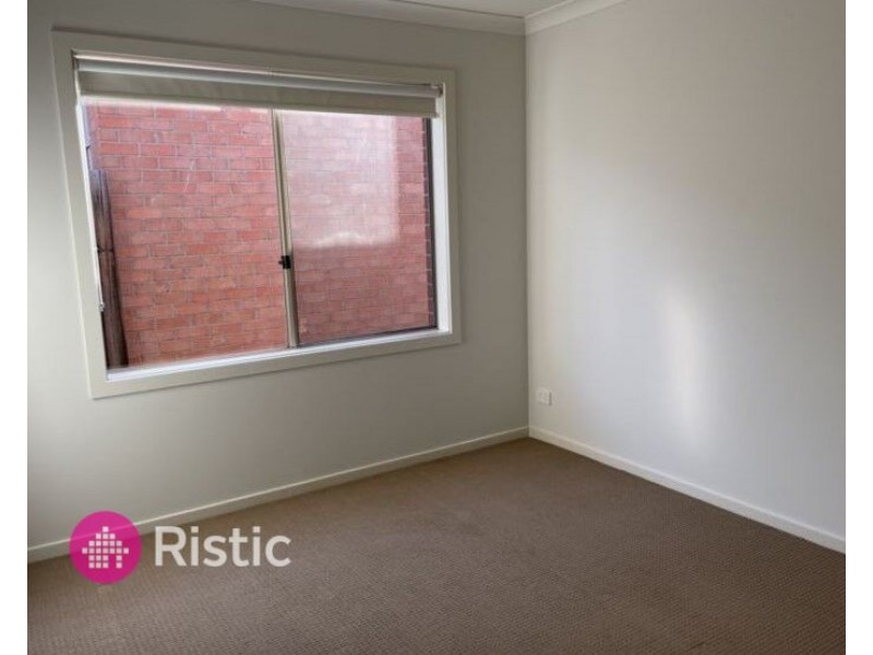 11 Cortona Grange, Mernda VIC 3754