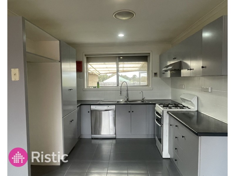 194 Darebin Drive, Lalor VIC 3075