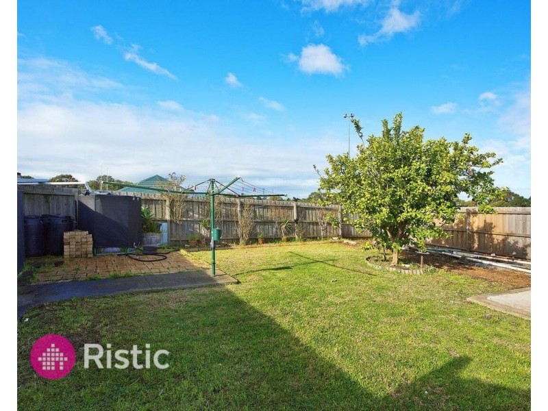 194 Darebin Drive, Lalor VIC 3075